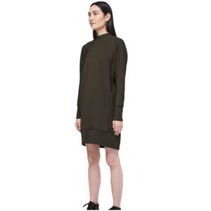 Lululemon Cozy Instincts Dress
Dark Olive Size 4